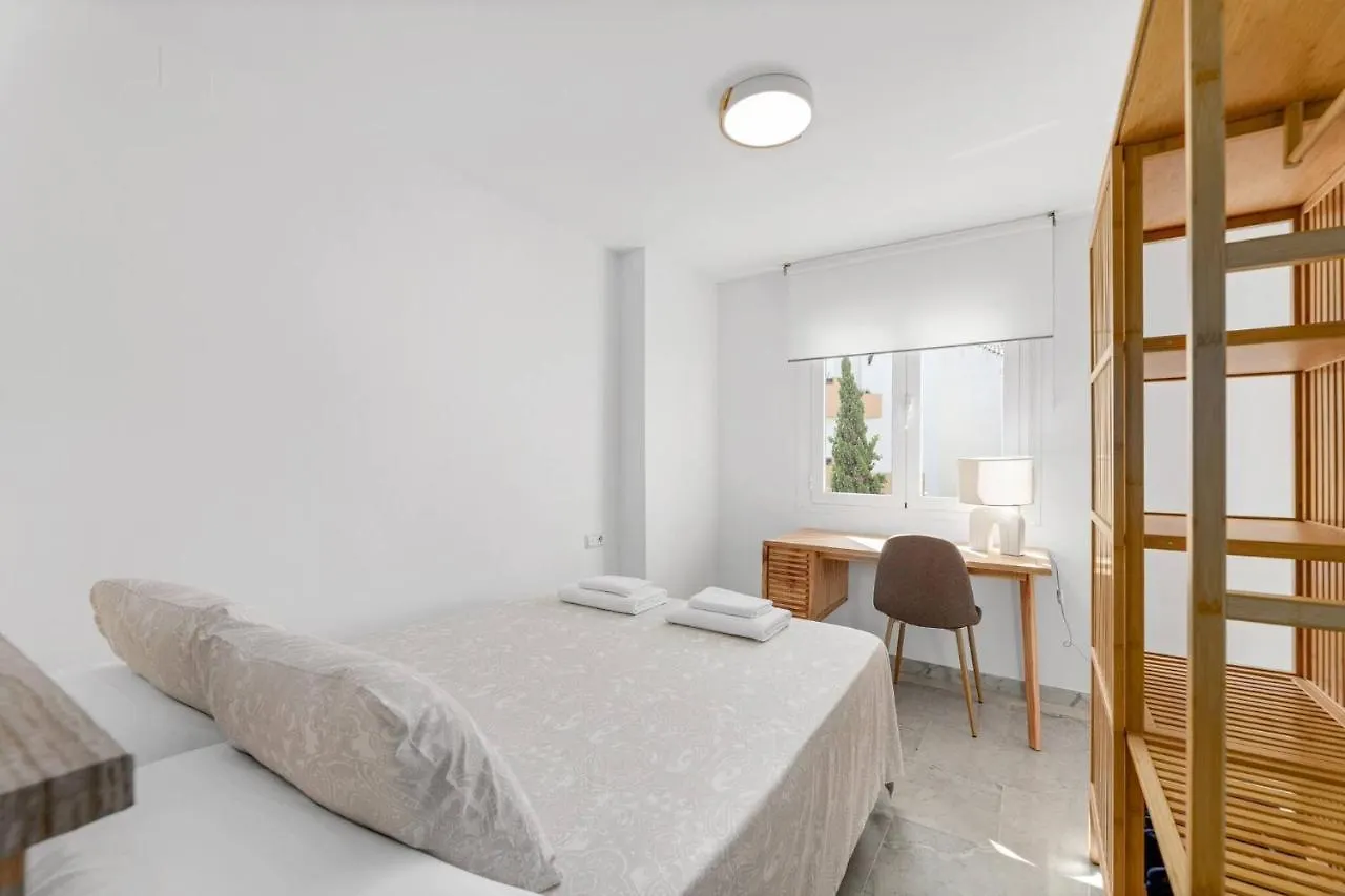 Family Beach Apartment With Pool Marbella