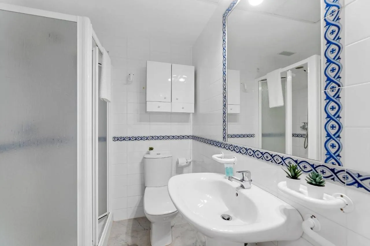 Family Beach Apartment With Pool Marbella