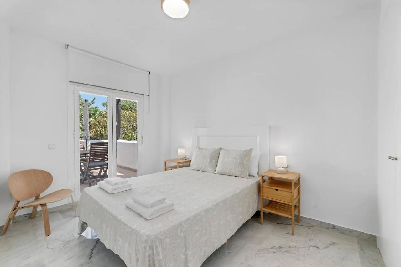 Family Beach Apartment With Pool Marbella