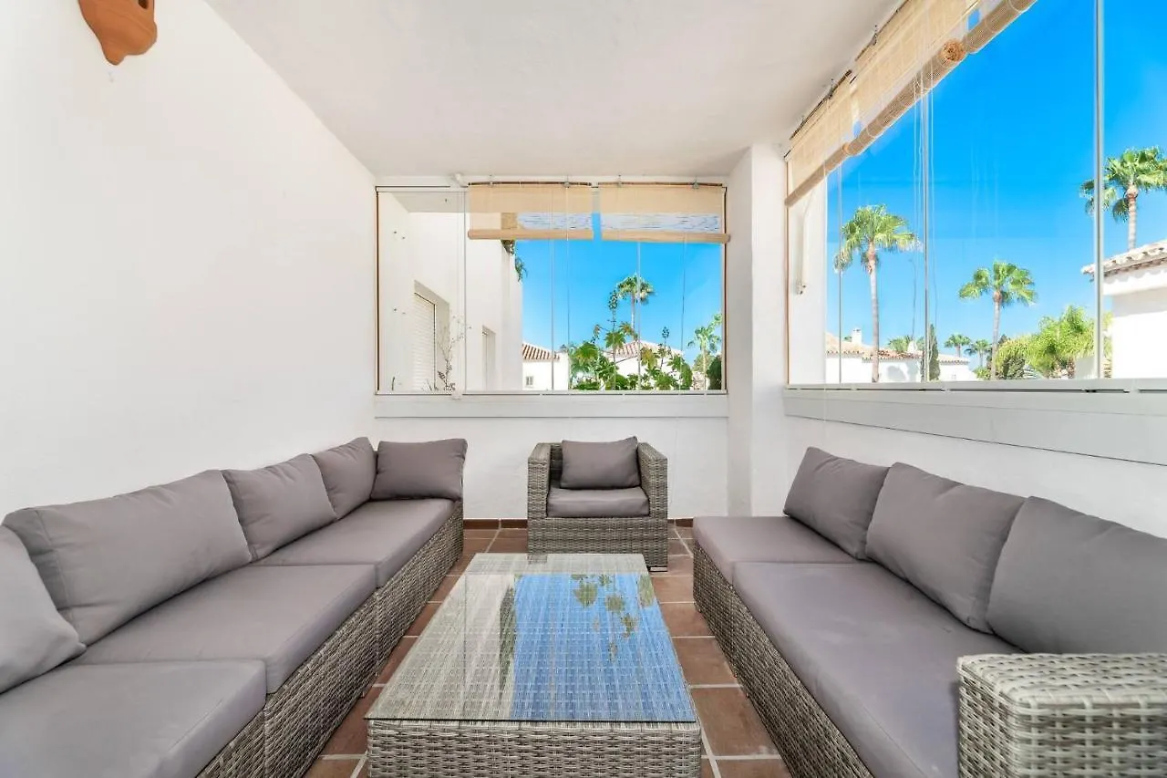 Family Beach Apartment With Pool Marbella